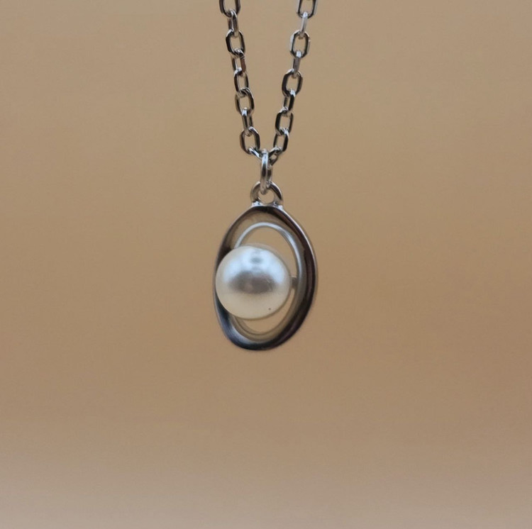 گردنبند نقره با مروارید آبکاری طلا سفید