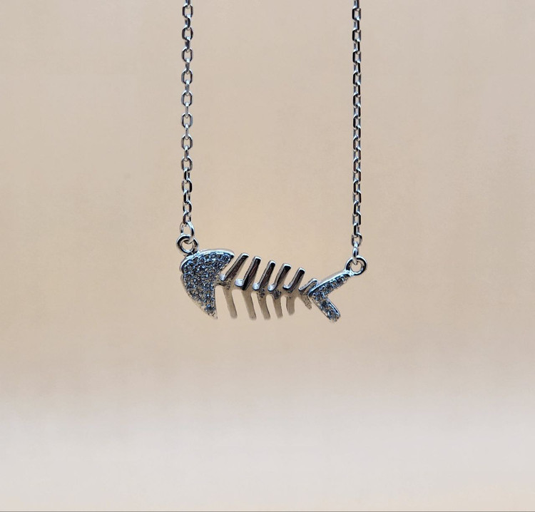 گردنبند نقره طرح تیغ ماهی