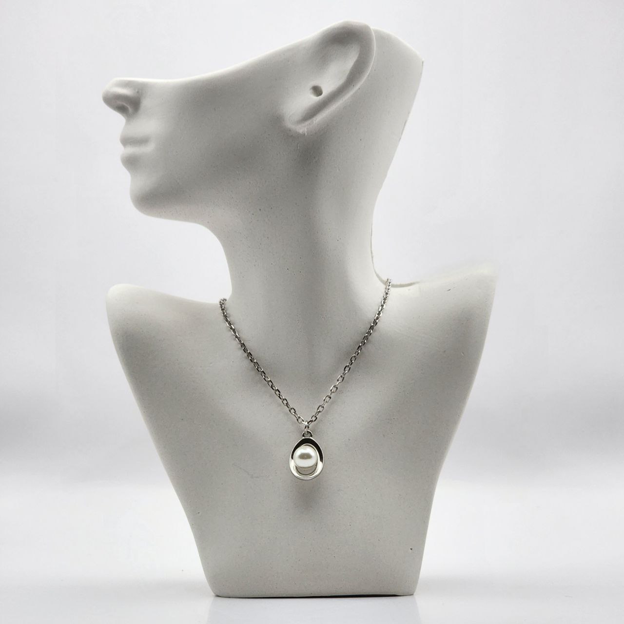 گردنبند نقره با مروارید آبکاری طلا سفید