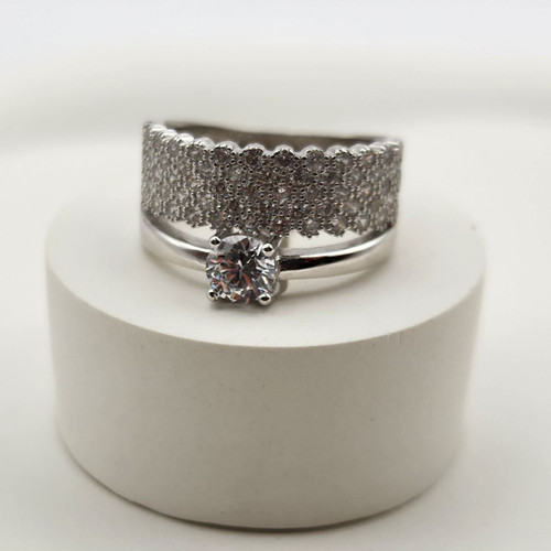 ست دو حلقه (انگشتر اصلی + رینگ نگینکاری شده)