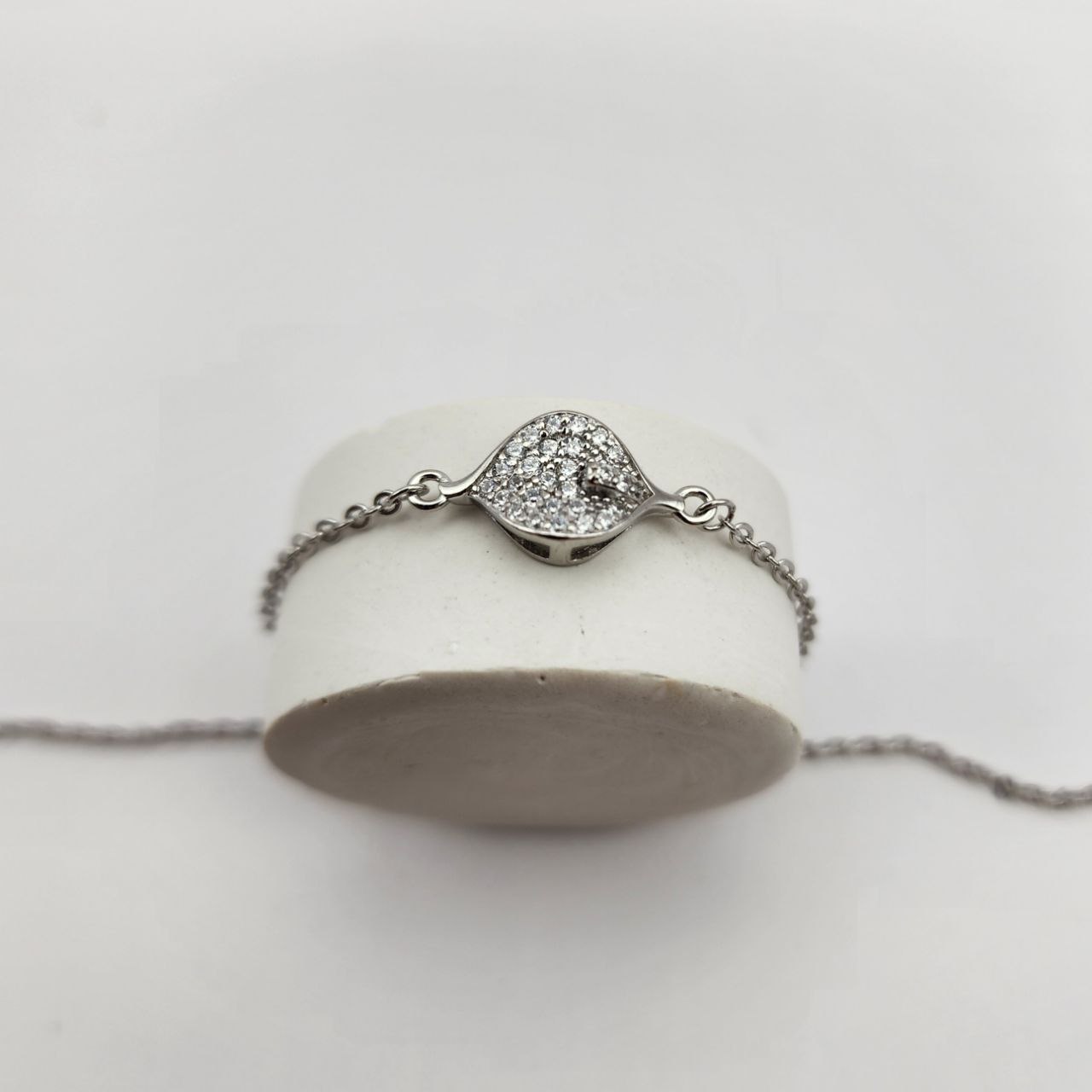 دستبند نقره 925 طرح قطره نگین کاری شده